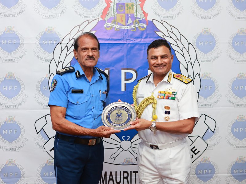 Indian Navy Chief holds talks with top Mauritian officials, discusses maritime security cooperation