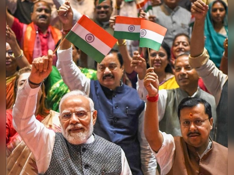 Tricolour-waving marks NDA’s ‘Mangal Milan’, Rajinder Gupta joins MPs