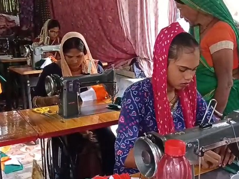 'हर घर तिरंगा' अभियान से जीविका दीदी लाभान्वित, समस्तीपुर में तैयार होंगे 80 हजार से अधिक तिरंगे