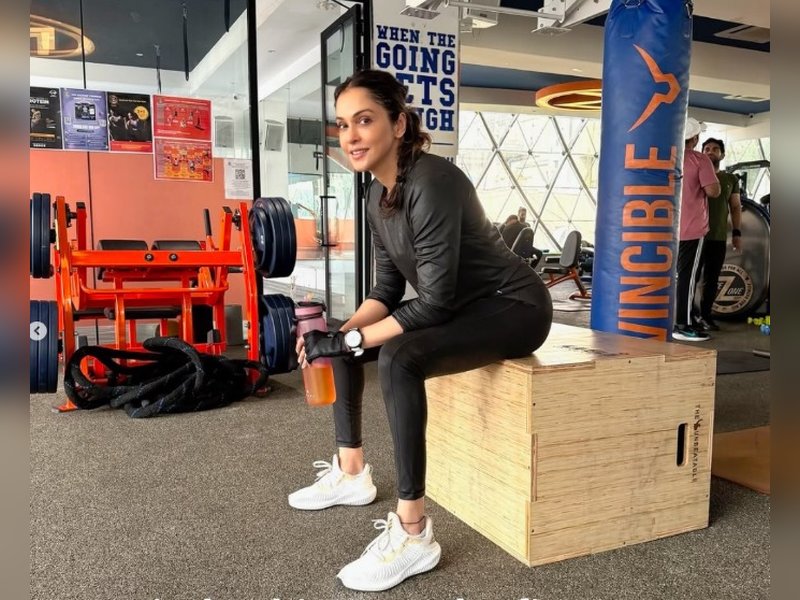 'Kyaa Kool Hai Hum' actress Isha Koppikar shares why being chic isn’t about age