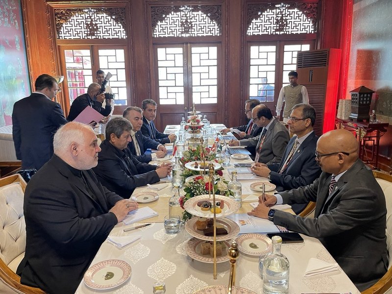 India, Iran central bank chiefs hold talks on closer banking ties