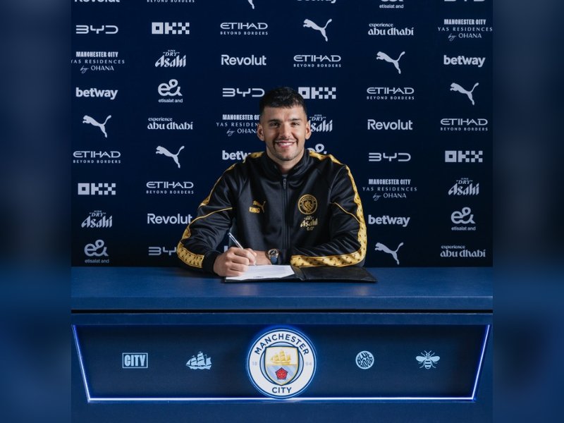 Man City sign goalkeeper Geronimo Rulli from Marseille on two-year deal