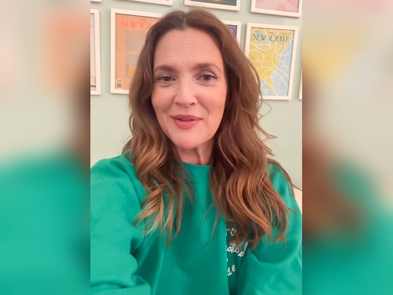 Drew Barrymore has emotional reunion with flight attendant who comforted her