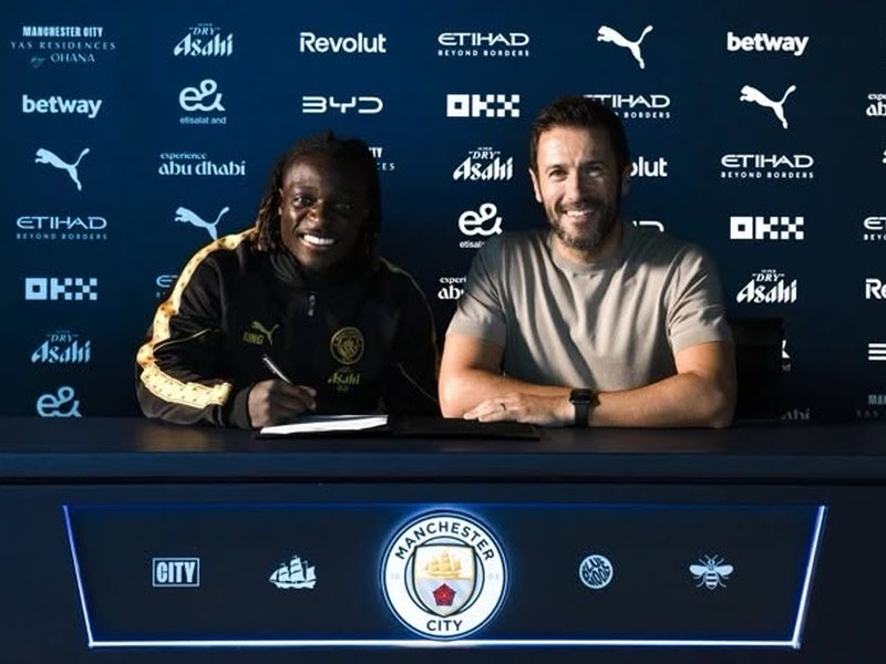 'This club means so much to me': Jeremy Doku commits future to Manchester City until 2031