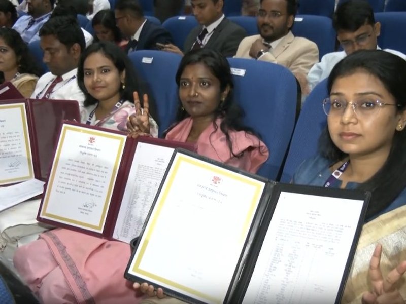 बीपीएससी अभ्यर्थियों को नियुक्ति पत्र: किसी ने 16 घंटे पढ़कर तो किसी ने चौथे प्रयास में पाई सफलता