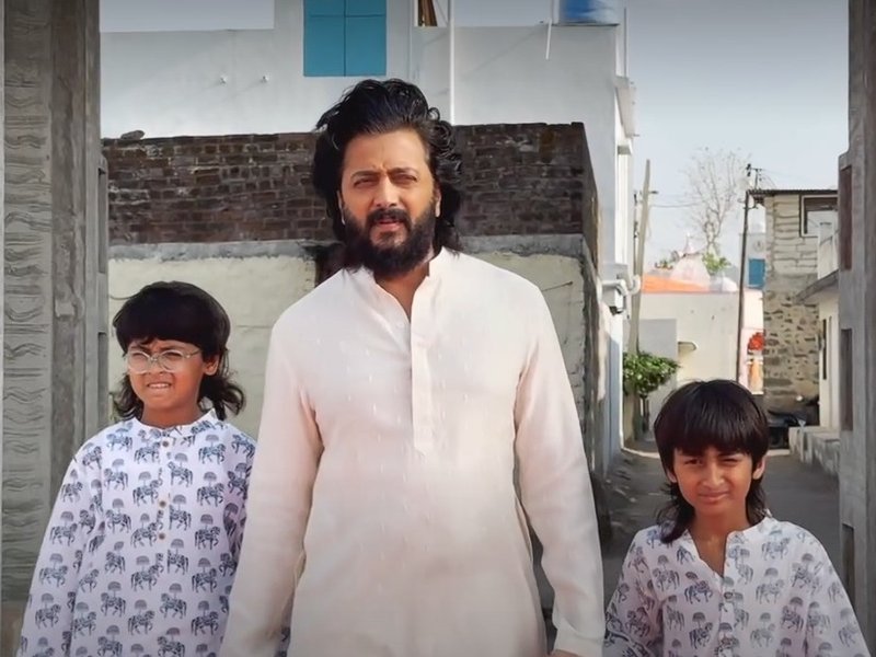 Riteish Deshmukh on sons Riaan and Rahyl calling him the ‘best father’: ‘You never met my baba'