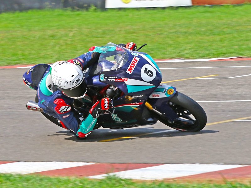 Chiranth Vishwanath, Kamal Navas snatch pole positions in Super Sport 301-400cc class of the Indian National Racing Challenge 2W – 2026, at the Madras International Circuit in Chennai on Friday. Photo Credit: FMSCI