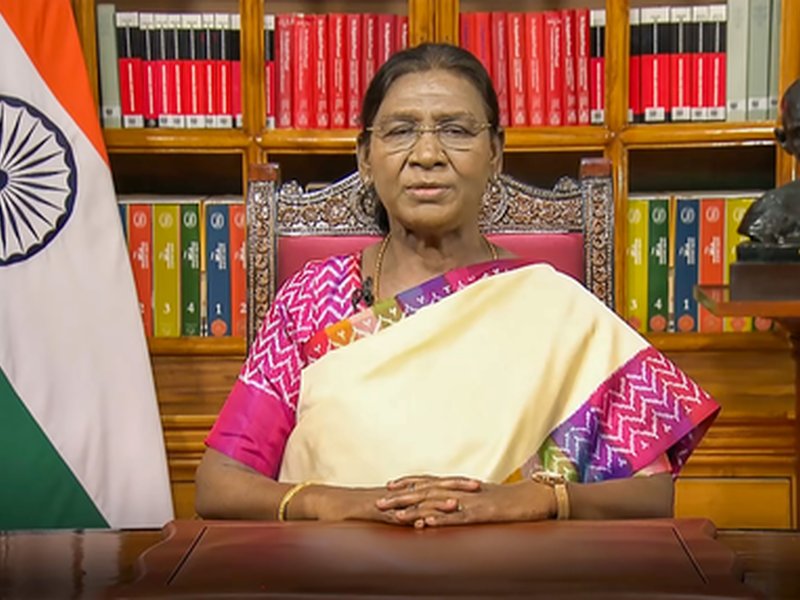 राष्ट्रपति द्रौपदी मुर्मू ने राष्ट्र निर्माण में खिलाड़ियों के योगदान को सराहा