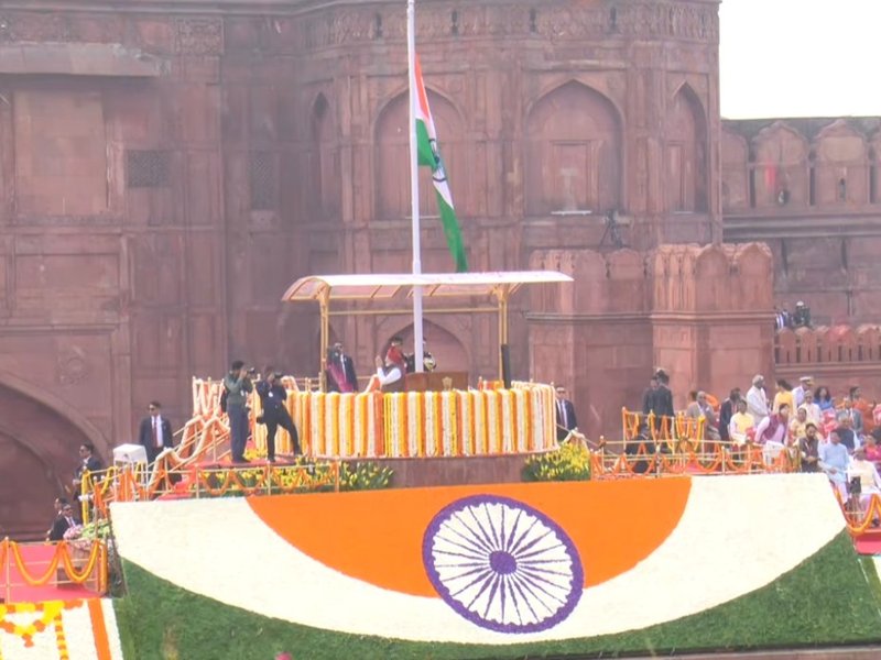 PM Modi hoists Tricolour at Red Fort, says India must dream big to build Viksit Bharat by 2047