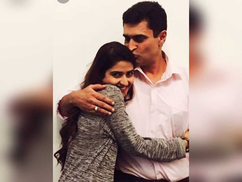 Pranutan Bahl pens birthday note for ‘handsomest guy’ Mohnish Bahl