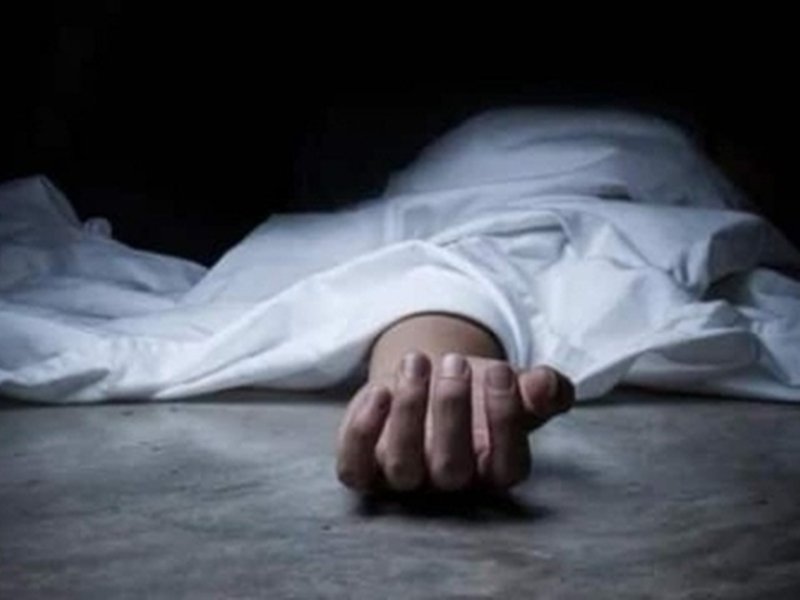 Indian Navy sailor, wife and two children found dead at Mumbai residence