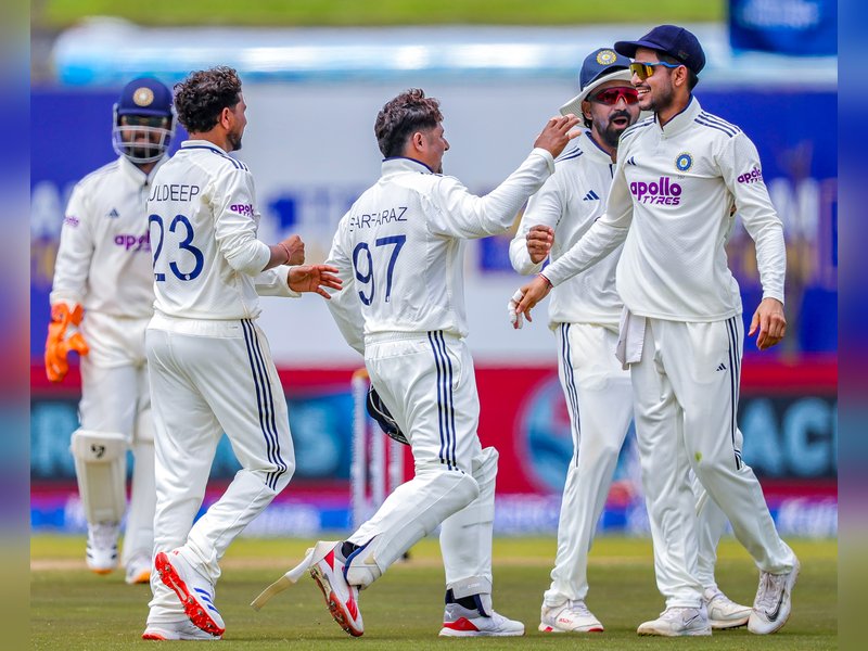 1st Test: Spinners on roll as India reduce Sri Lanka to 99/5 
