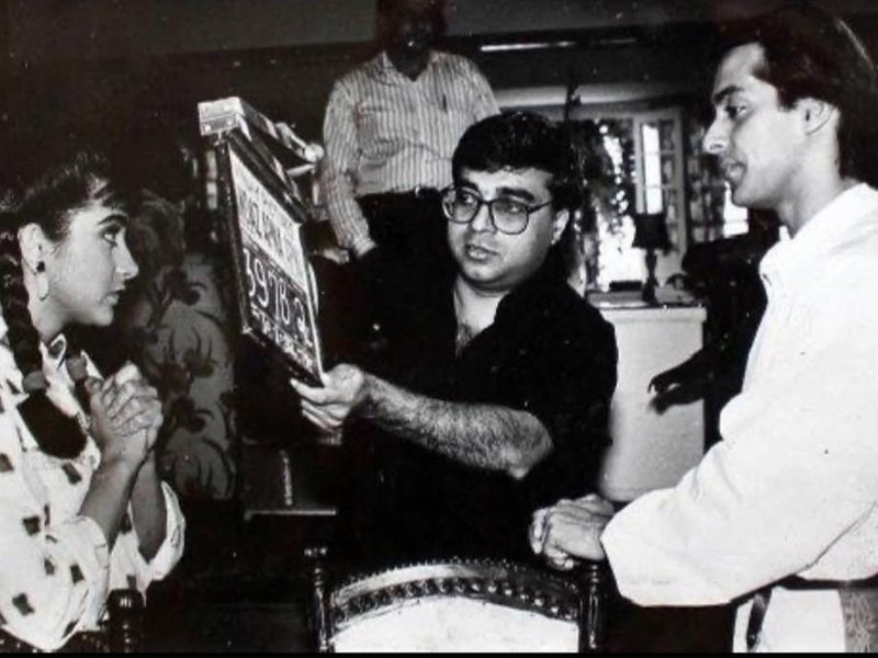 Rajkumar Santoshi’s daughter Tanisha shares unseen BTS pics of Big B, Salman Khan from Khakee, Andaz Apna Apna 