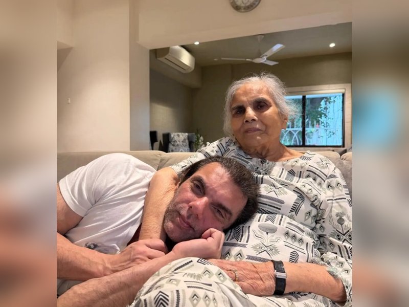 Sohail Khan shares an adorable moment with mother Salma Khan, calls her ‘The strongest’