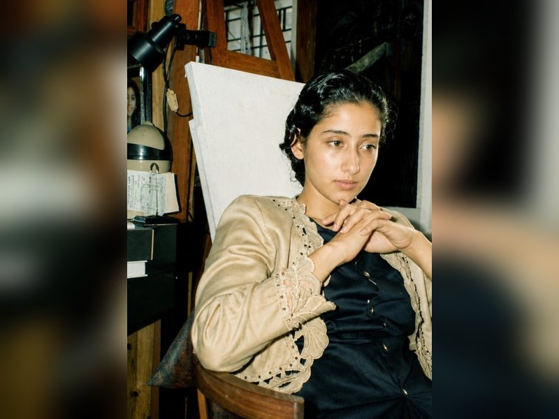 Deepti Naval shares 35 year-old throwback pic of Manisha Koirala in a ‘pensive mood’ during Saudagar days
