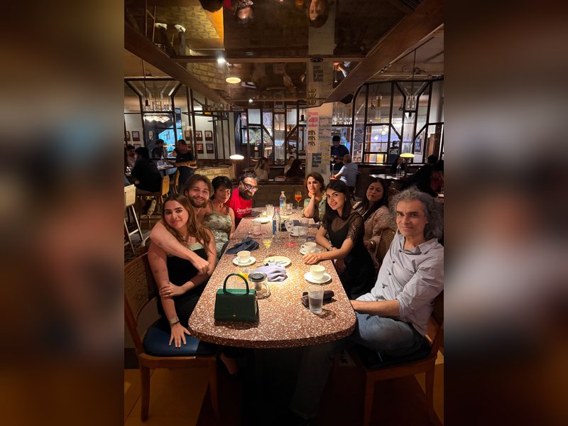 Anurag Kashyap enjoys dinner with Imtiaz Ali, his ‘dimagi nakal’ T-shirt steals the show 