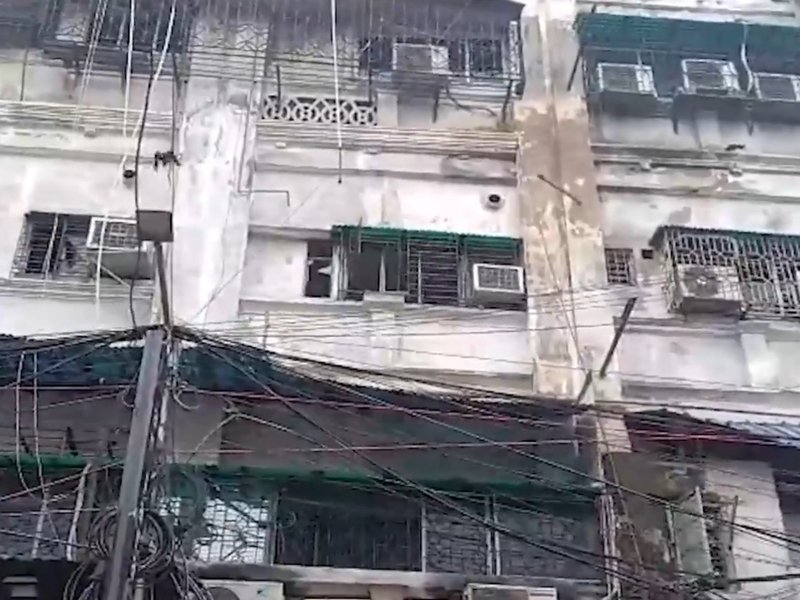 कोलकाता के होटल में भीषण आग : बच्चे समेत नौ लोगों की मौत, छह लोग अस्पताल में भर्ती