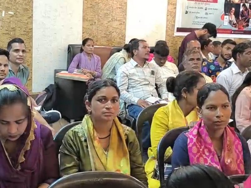 पीएम विश्वकर्मा योजनाः चमोली में अधिकारियों ने लाभार्थियों को मार्केटिंग और एआई की दी ट्रेनिंग