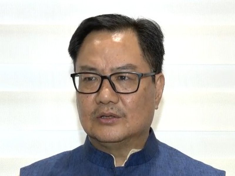 सेना देश की रक्षा करती है, उसे राजनीतिक विवादों में नहीं घसीटना चाहिए : किरेन रिजिजू