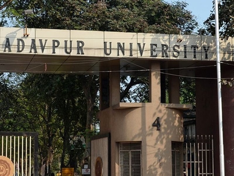 Tension prevails in Jadavpur University after SFI, ABVP groups clash; several students hospitalised
