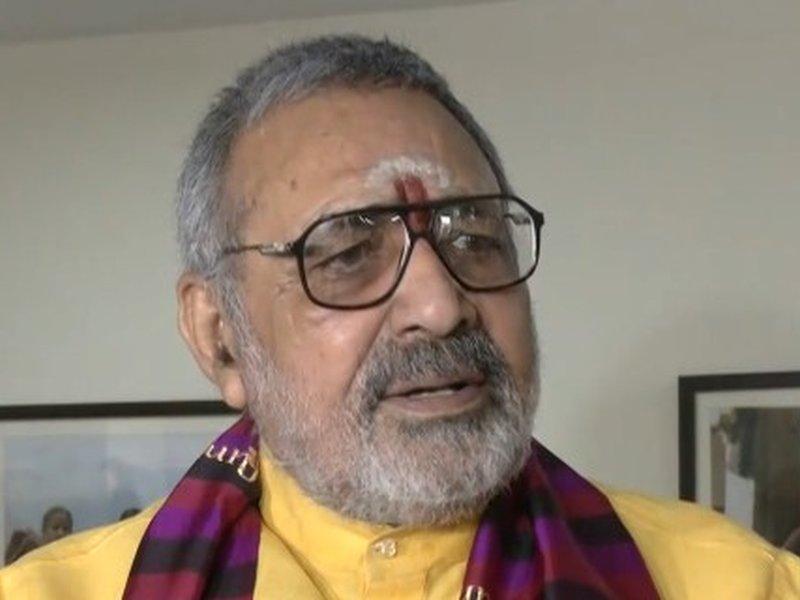 Giriraj Singh calls Mani Shankar Aiyar 'puppet' of Rahul Gandhi, criticises CWC's Vande Mataram stance