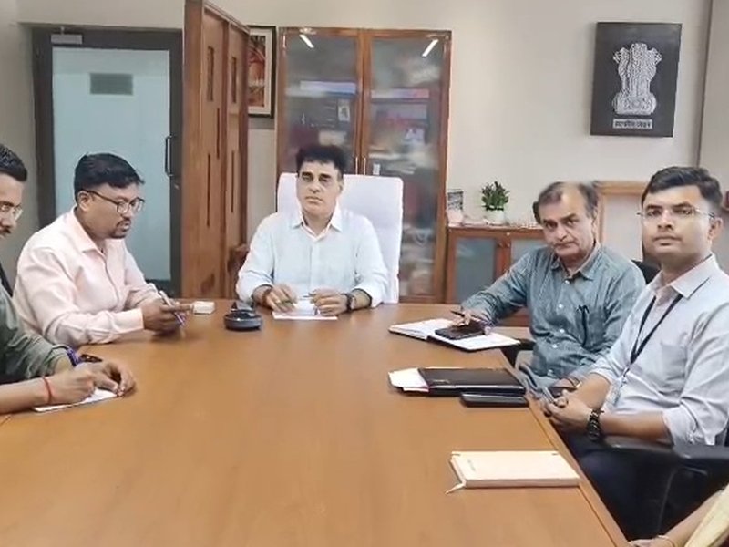 स्वास्थ्य मंत्री प्रफुल पानशेरिया ने खाद्य एवं औषधि नियमन तंत्र के उच्च अधिकारियों के साथ बैठक की