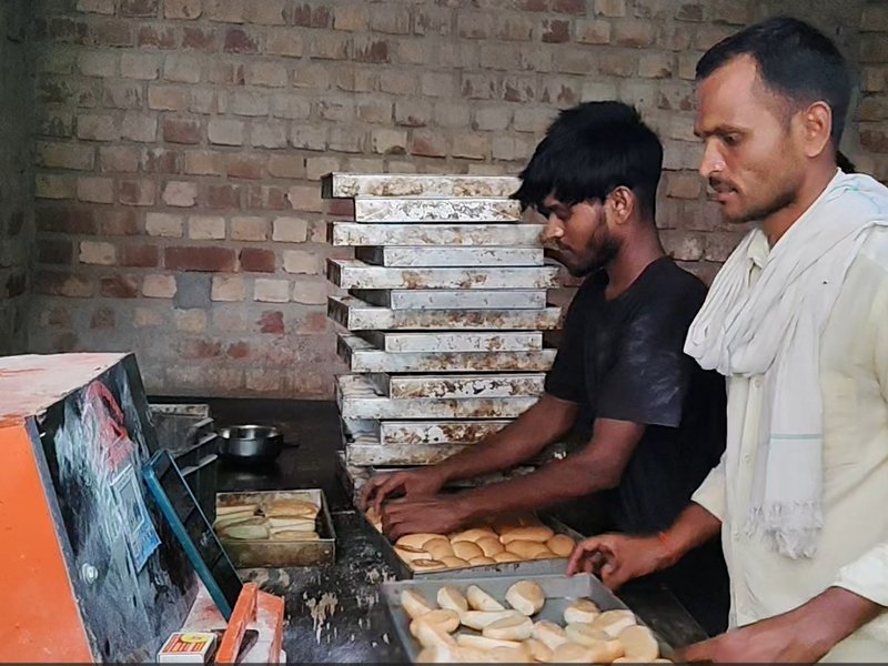 कपड़े की दुकान से बेकरी उद्योग तक, पीएमएफएमई योजना ने बदली संजीत की जिंदगी, लोगों को दे रहे रोजगार