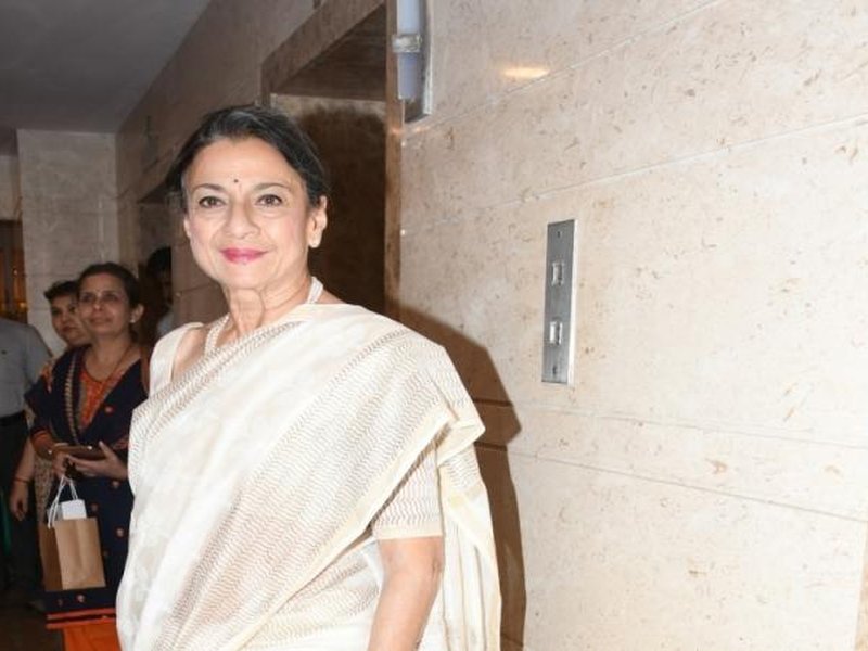 When Tanuja revealed how she reacted on seeing herself on screen for the first time