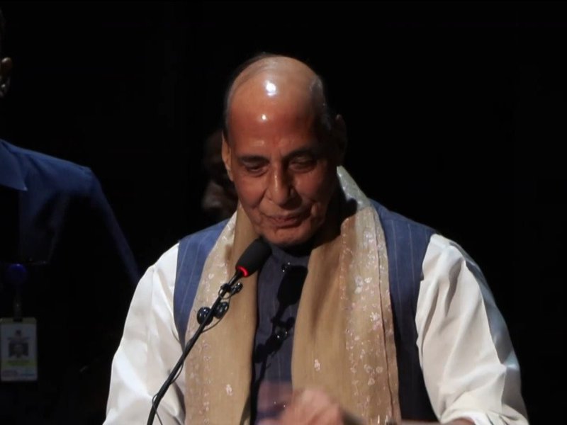 नोएडा में राजनाथ सिंह ने किया अत्याधुनिक डायग्नोस्टिक सेंटर का उद्घाटन, बोले- मेडिकल तकनीक से बीमारियों की पहचान अब ज्यादा सटीक