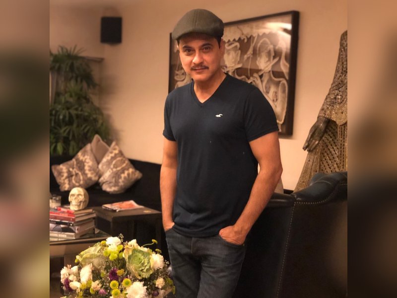 Sanjay Kapoor recreates brother Anil Kapoor's look from '1942: A Love Story': Humshakhal 