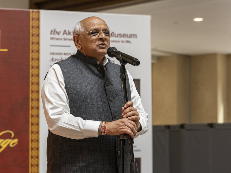 Gujarat CM hails ‘vibrant’ India at Akshardham