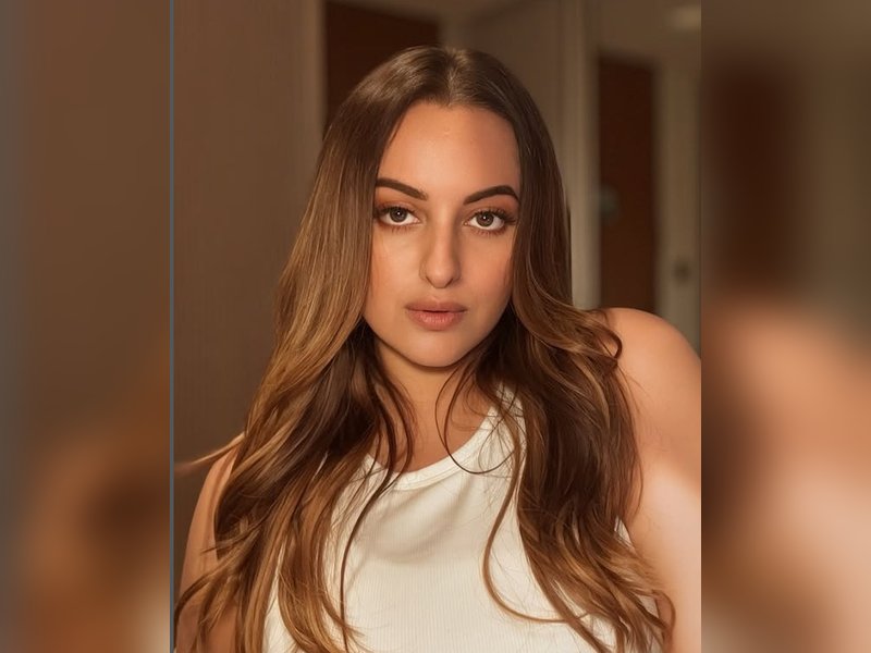 Sonakshi Sinha reveals what made her Sunday morning happy