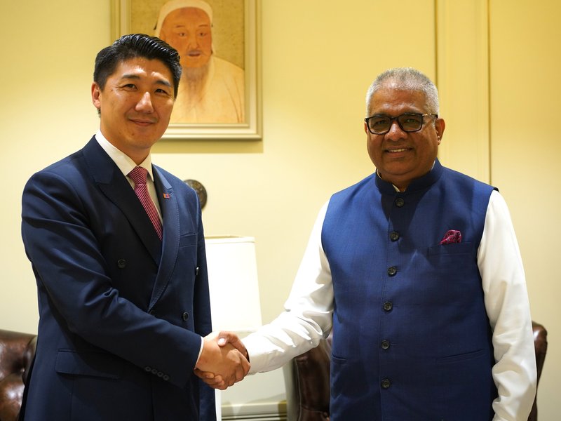 Environment Minister arrives in Mongolia for COP17