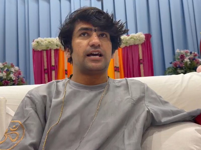 भारत में हिंदू राष्ट्र कागजों पर नहीं, विचारों में होना चाहिए : धीरेंद्र शास्त्री