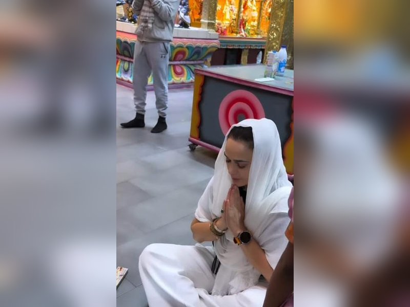 Preity Zinta offers prayers at Indian temple in Paris on the last Monday of Sawan