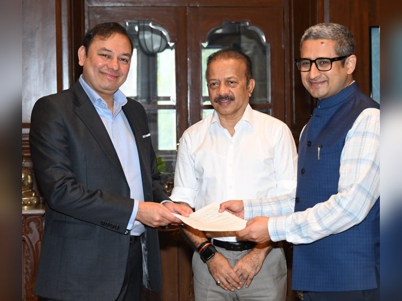 अदाणी फाउंडेशन ने मुंबई पुलिस को 100 नई गाड़ियों के लिए दिए 15 करोड़ रुपए: प्रणव अदाणी