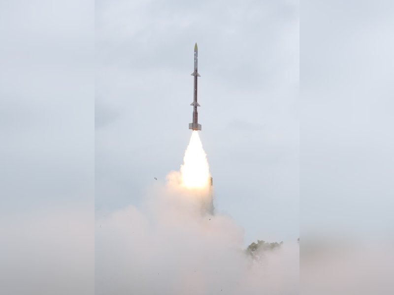 मिसाइल निर्माण में बड़ी छलांग, भारतीय उद्योग बनाएंगे डीआरडीओ की विकसित मिसाइलें