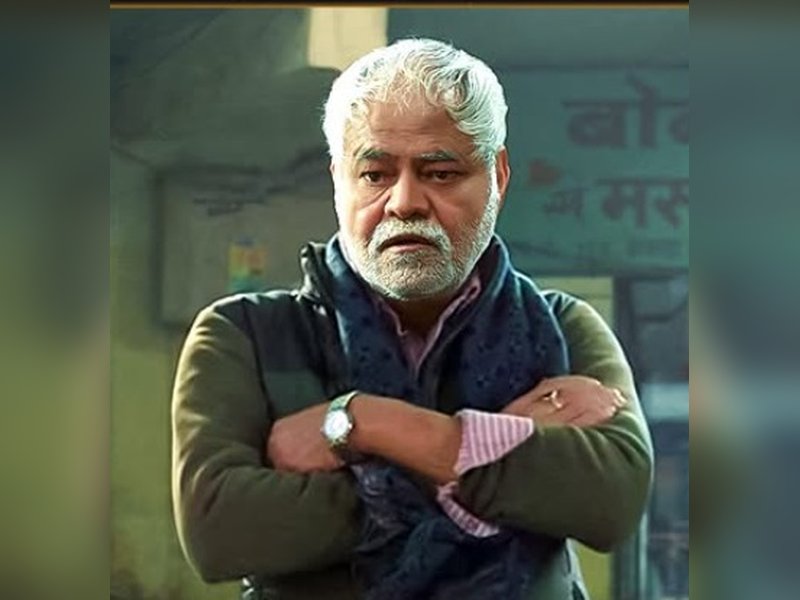 Sanjay Mishra visits Puri Jagannath temple, seeks blessings ahead of first Odia film