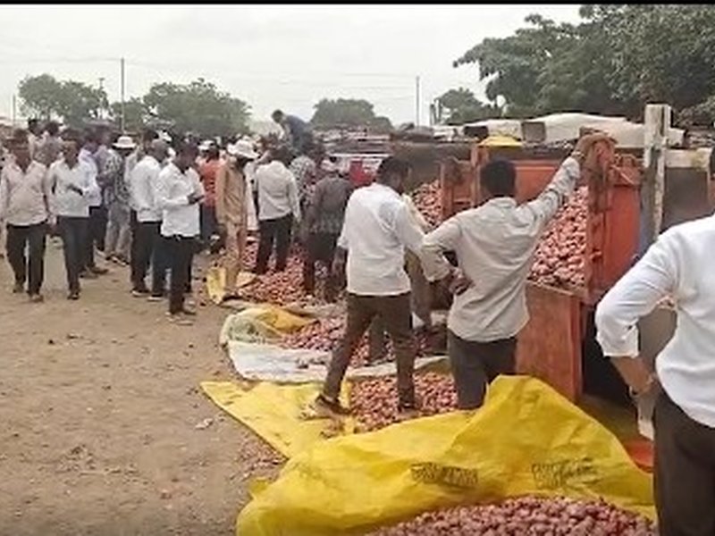 खाद से लेकर खाद्य पदार्थ तक की कीमतों में तेजी, कारोबारी और ग्राहकों ने सरकार से महंगाई कम करने की अपील की