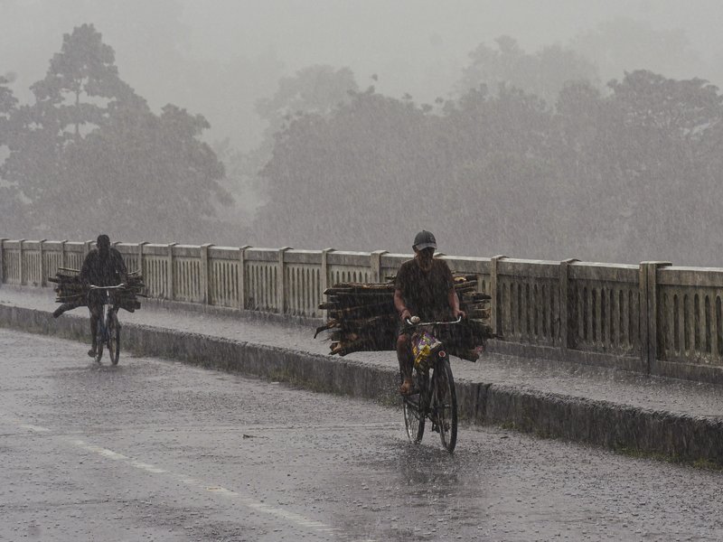 South Bengal braces for heavy rain from Saturday to Monday as low-pressure area lingers