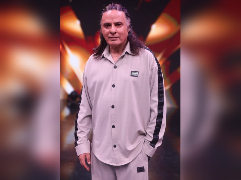 Rahul Roy remembers observing Pooja Bhatt, Anupam Kher, Vinod Khanna before 'Aashiqui'