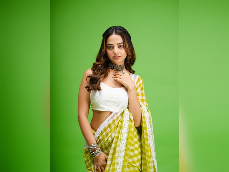 Helly Shah shares her experience of stepping into comic role for the first time with ‘Chumbak’