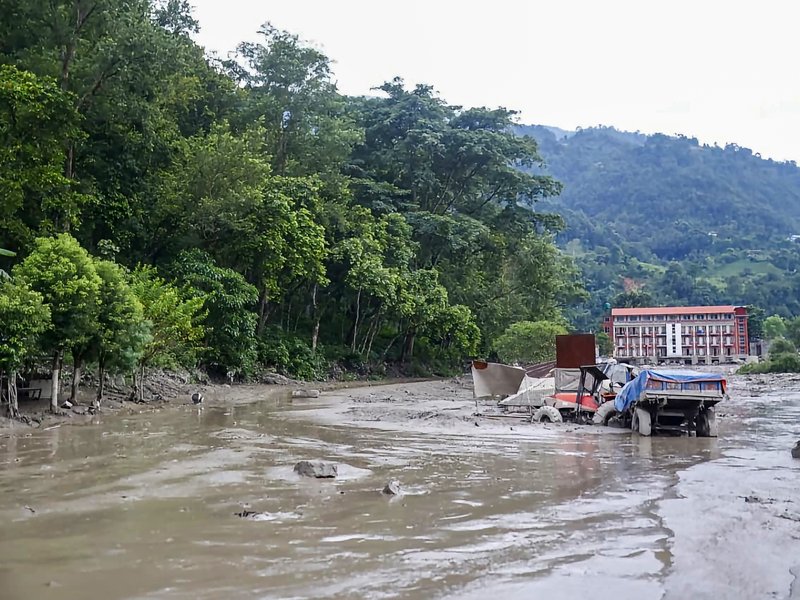 Nepal flash floods: World leaders assure support as hundreds of foreigners remain missing