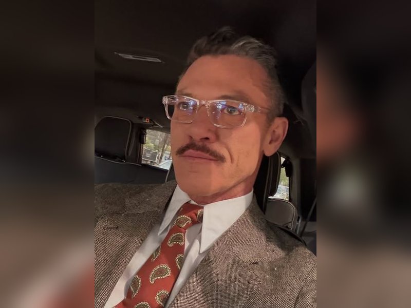 Luke Evans, Selma Blair, Carol Burnett mourn the demise of Tim Curry