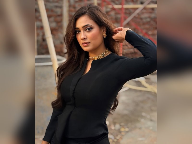 Shweta Tiwari receives apology from online abuser, thanks MNS member for tracking down troll