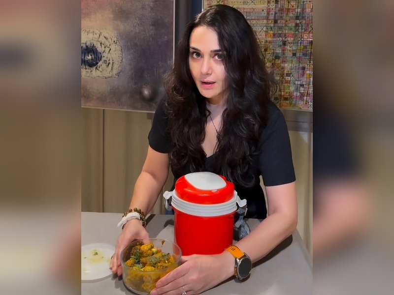Preity Zinta relishes her favourite Kadhi Chawal in Paris while down with fever