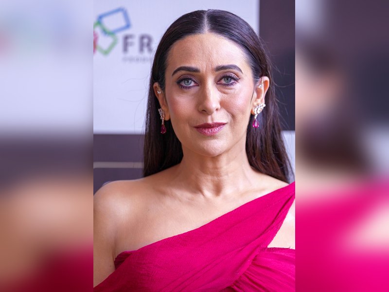 Karisma Kapoor recalls Kareena Kapoor’s no-makeup look in Asoka, says she set a new trend