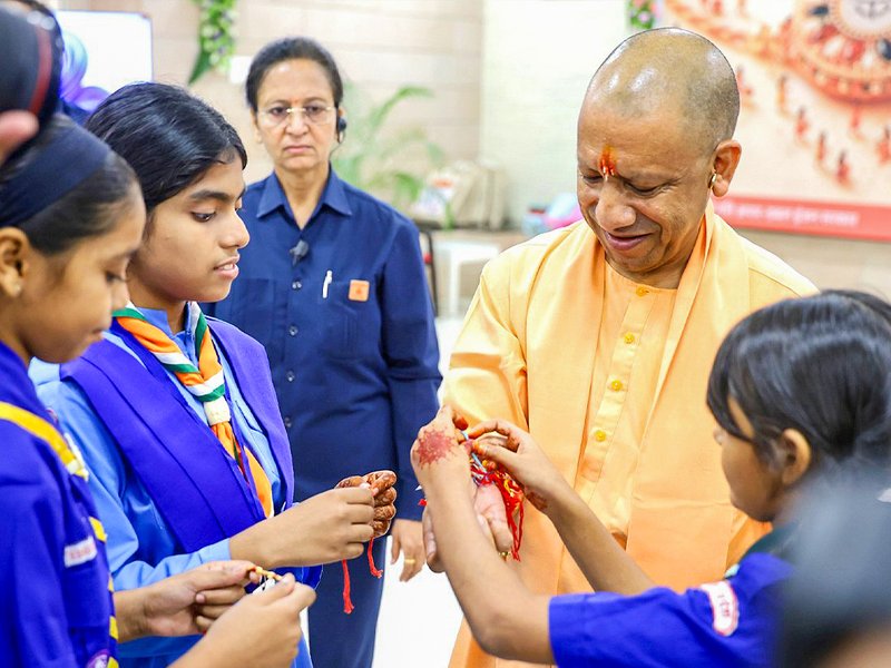 बेटियों के सपनों को पंख दे रही डबल इंजन सरकार : मुख्यमंत्री योगी 