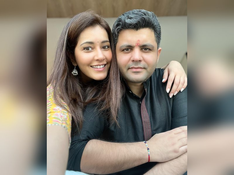 Raashi Khanna pens adorable note to brother on Raksha Bandhan (Photo: Raunaq Khanna/Instagram)
