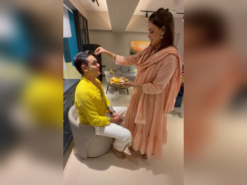 Genelia Deshmukh gives glimpse of Rakhi celebrations: Elder sister has to always be the one gifting, pampering